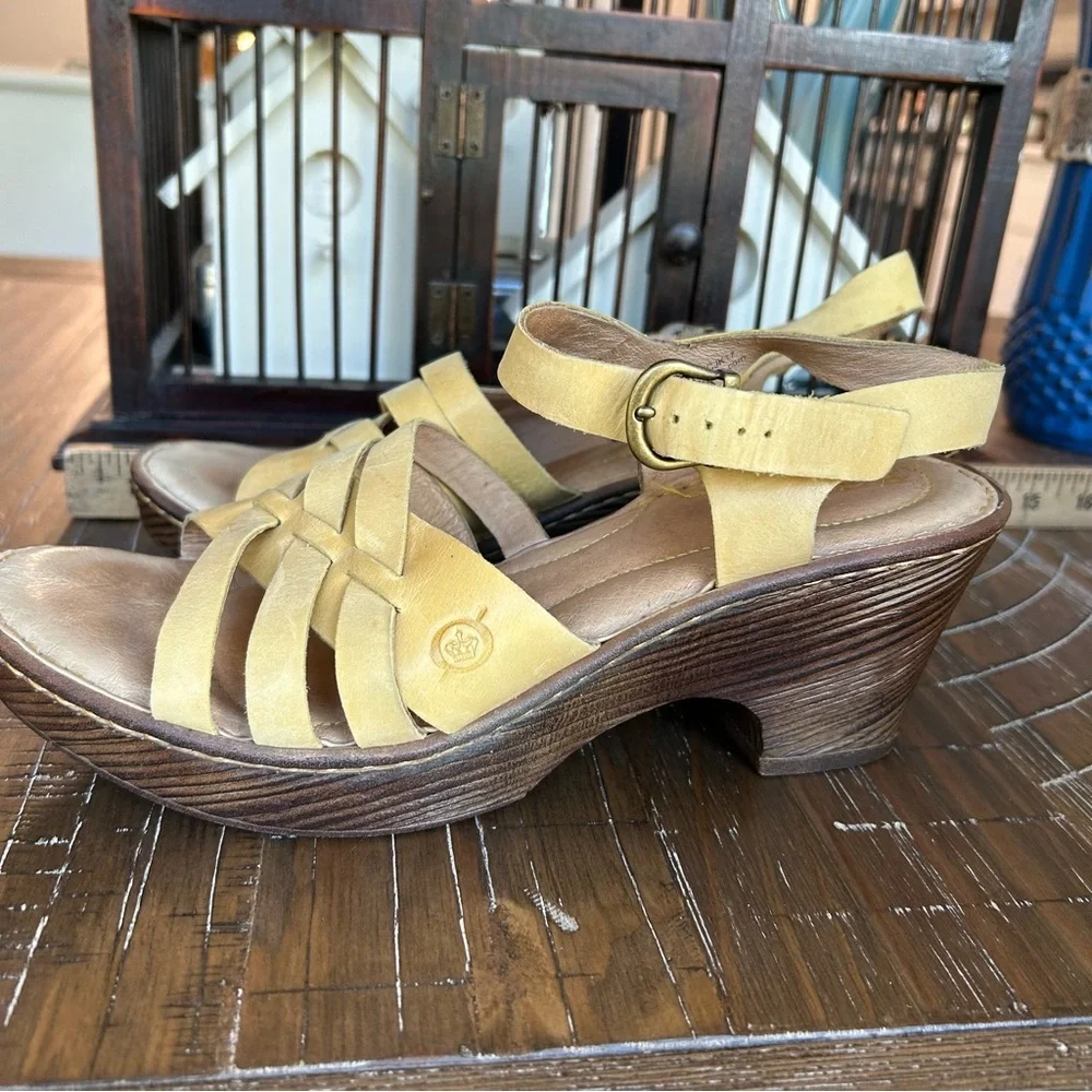 Born Yellow Strappy Sandals block heels 9